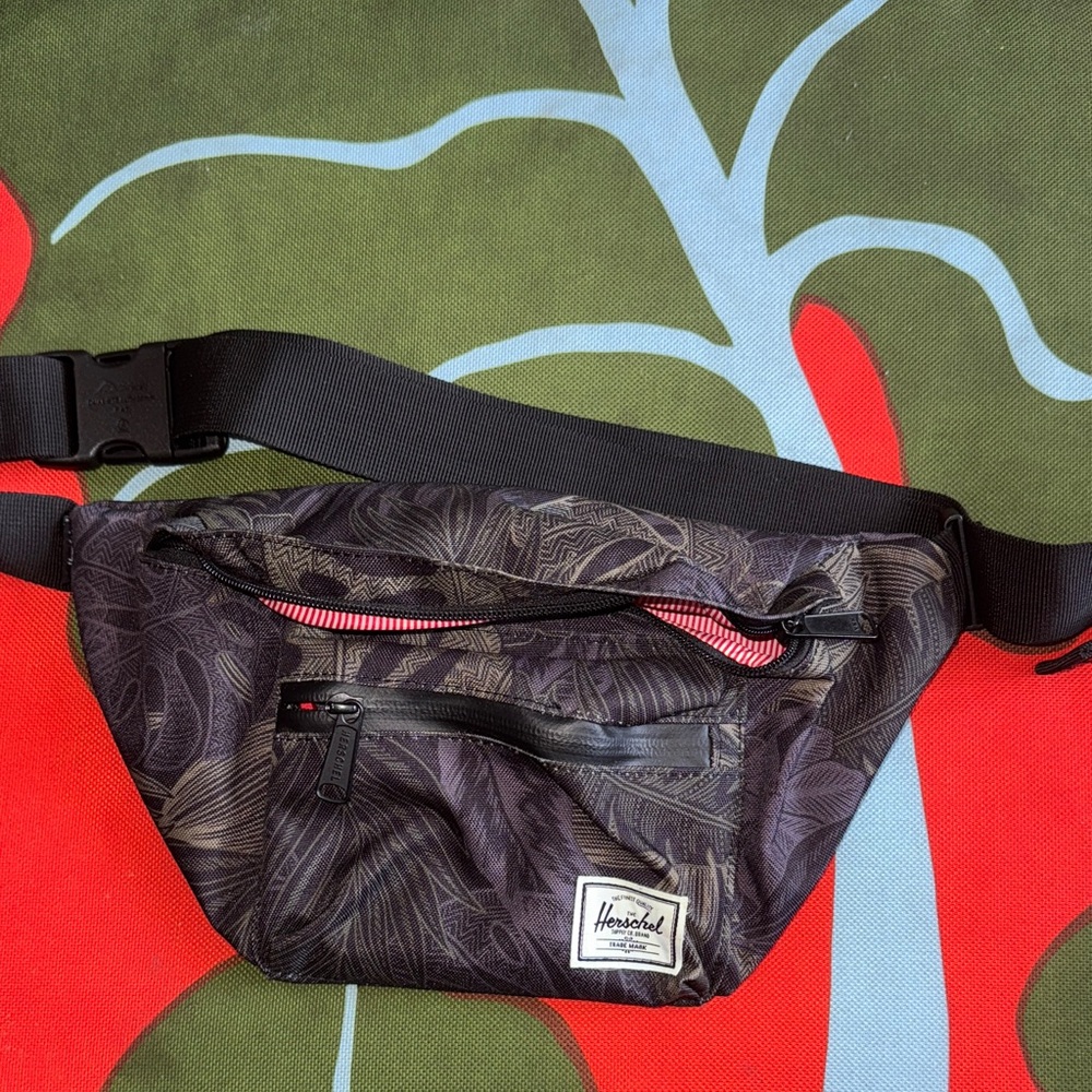 Herschel Supply Company Black Patterned Hip Pack